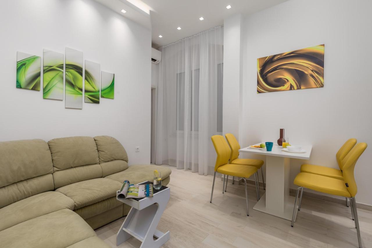 Lux Apartments Rijeka Exteriör bild